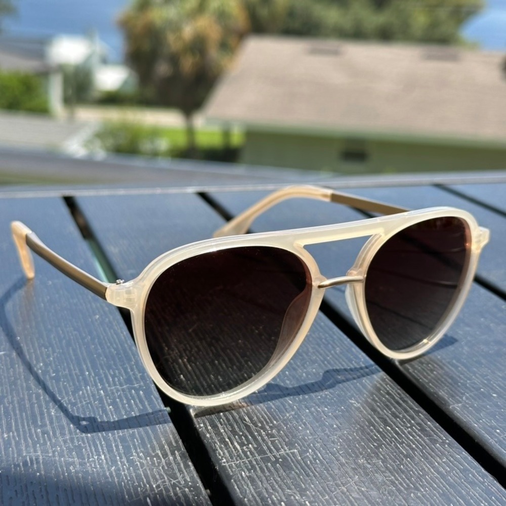 Sojos SJ2067 Aviator Sunglasses Matte Beige Gold Frame Brown Gradient Lens UV400